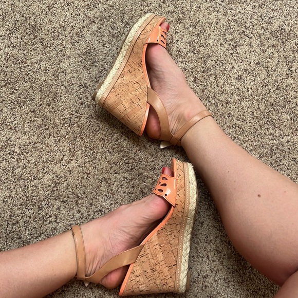 Nine wear cantaloupe orange wedges - Picture 3 of 6